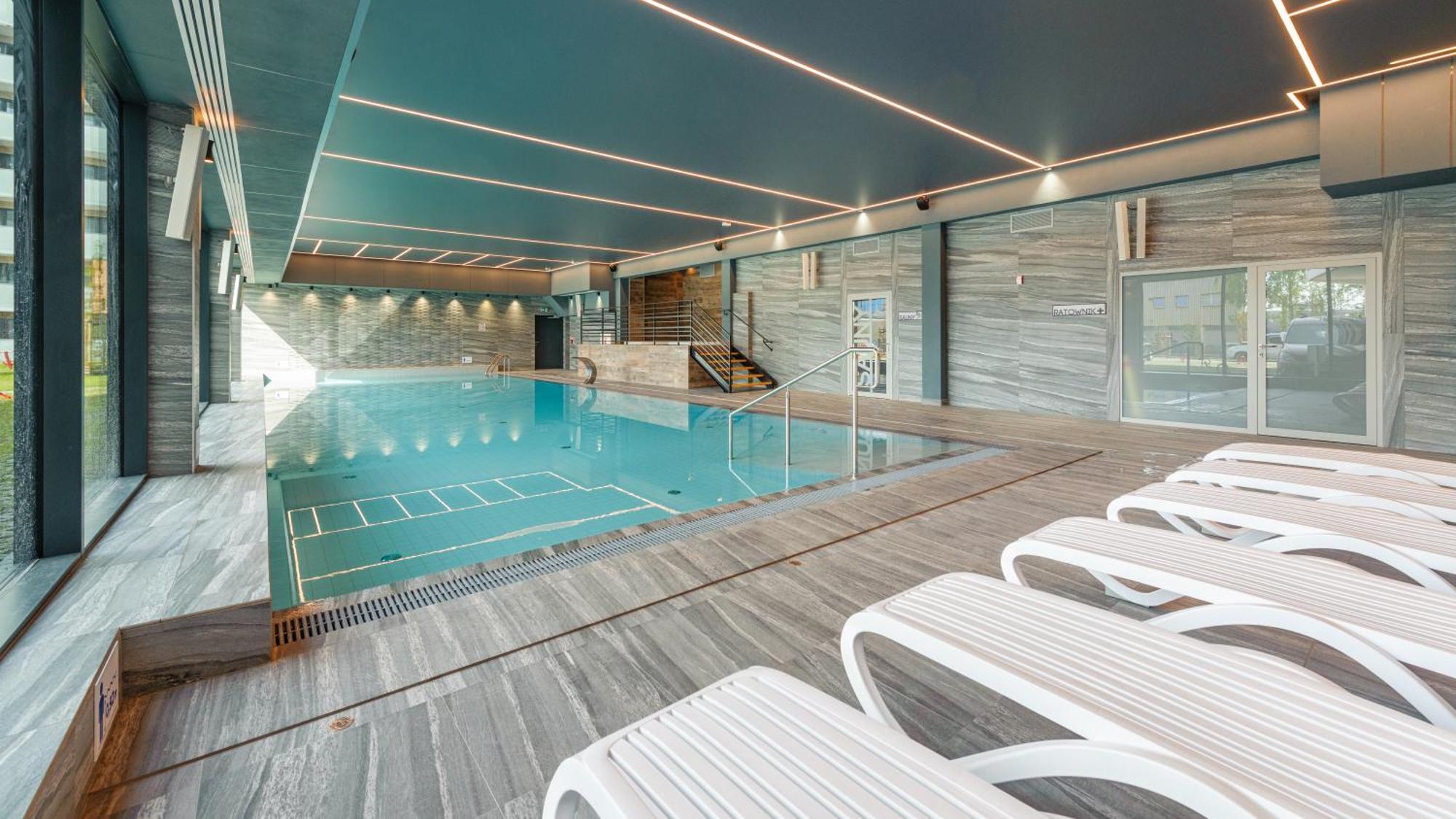 Blue Premium Pool Sauna Fitness Free 科沃布热格 外观 照片